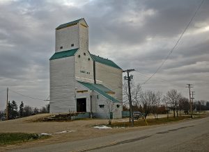 Sandy Lake, Manitoba grain elevator, Oct 2006. Copyright by Gary Rich.