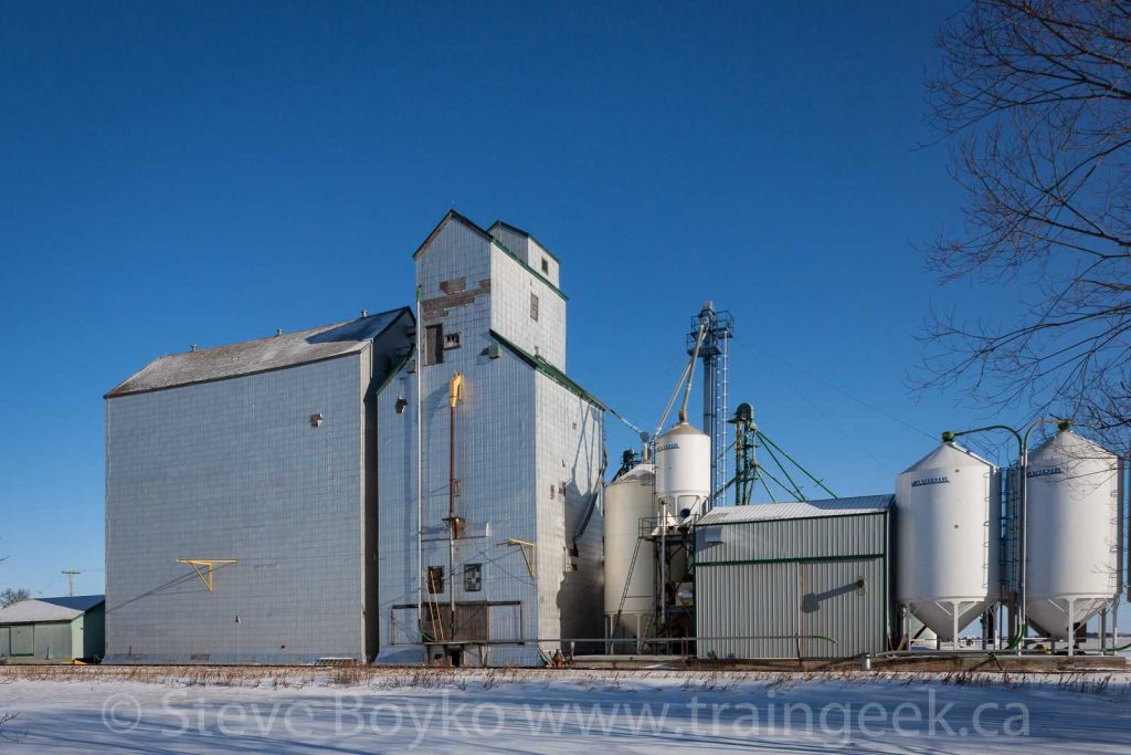 Grain elevator in Elm Creek, Manitoba, Dec 2014. Contributed by Steve Boyko.